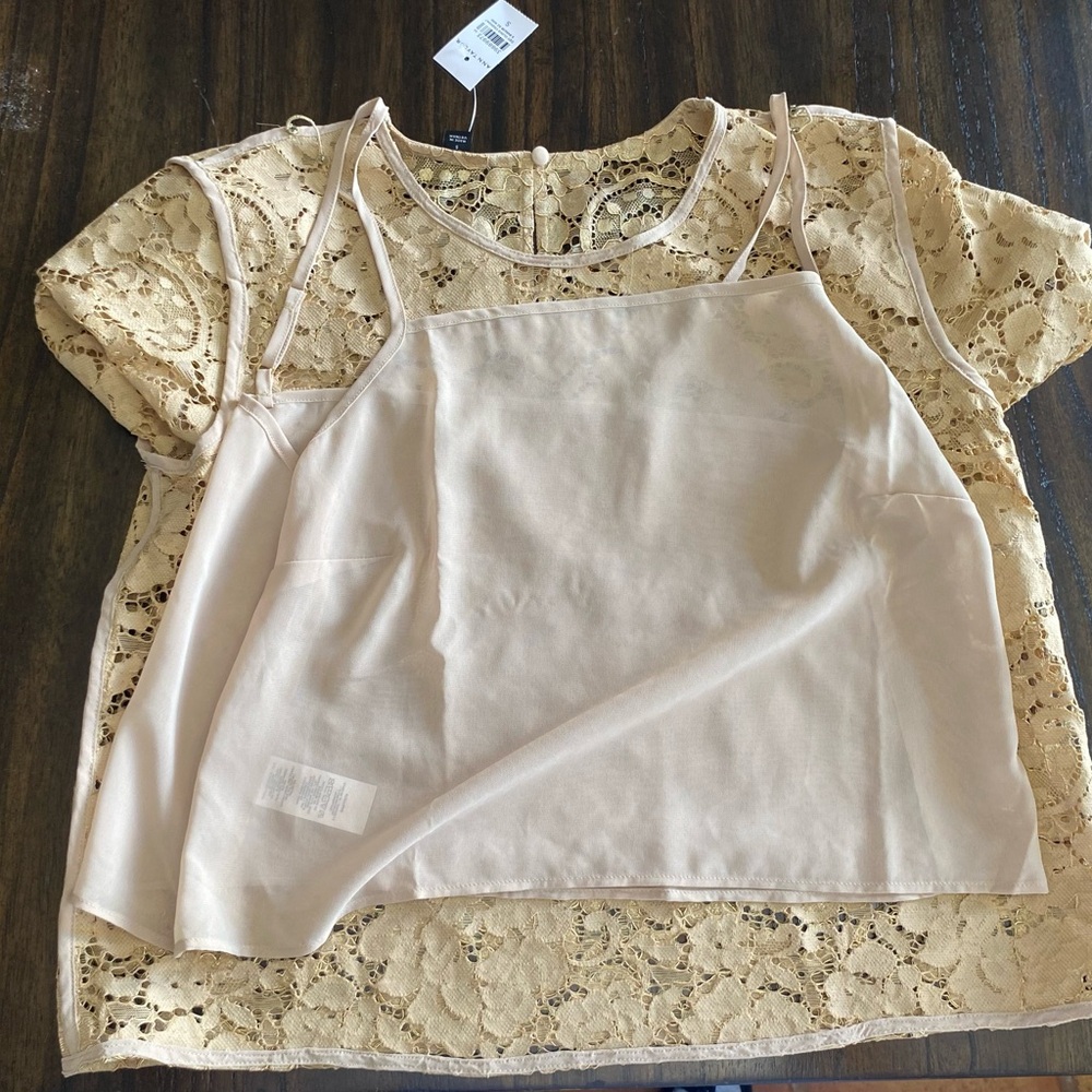 Ann Taylor Gold Lace Blouse size S NWT - Picture 10 of 12
